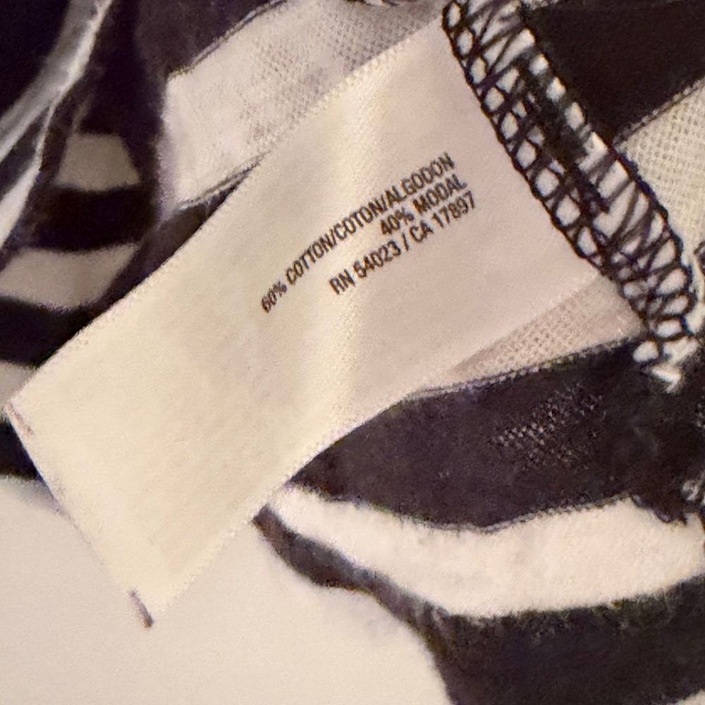 Y2K Old Navy Bella Swan Henley Striped Black and White Top Size S Indie Preppy‎ - Picture 5 of 9